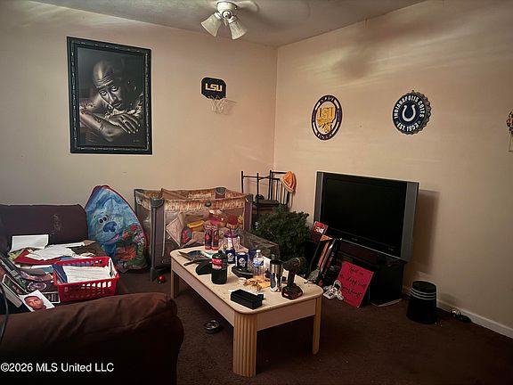 2nd image of 707 Hillmont Dr