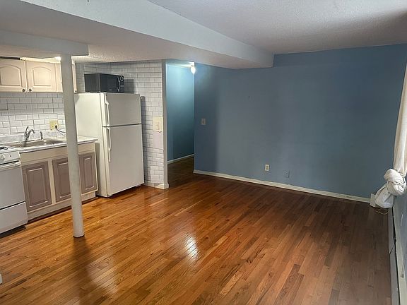3rd image of 57 Brighton Ave APT B