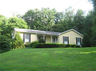 552 Delaware St, Fredonia, PA 16124