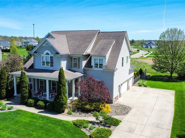 7135 Grayson Dr, Canfield, OH 44406