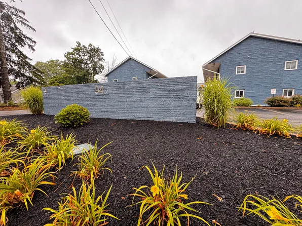 94 Cowesett Ave APT 24, West Warwick, RI 02893