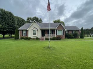 312 Fox Run Ln, Lafayette, TN 37083