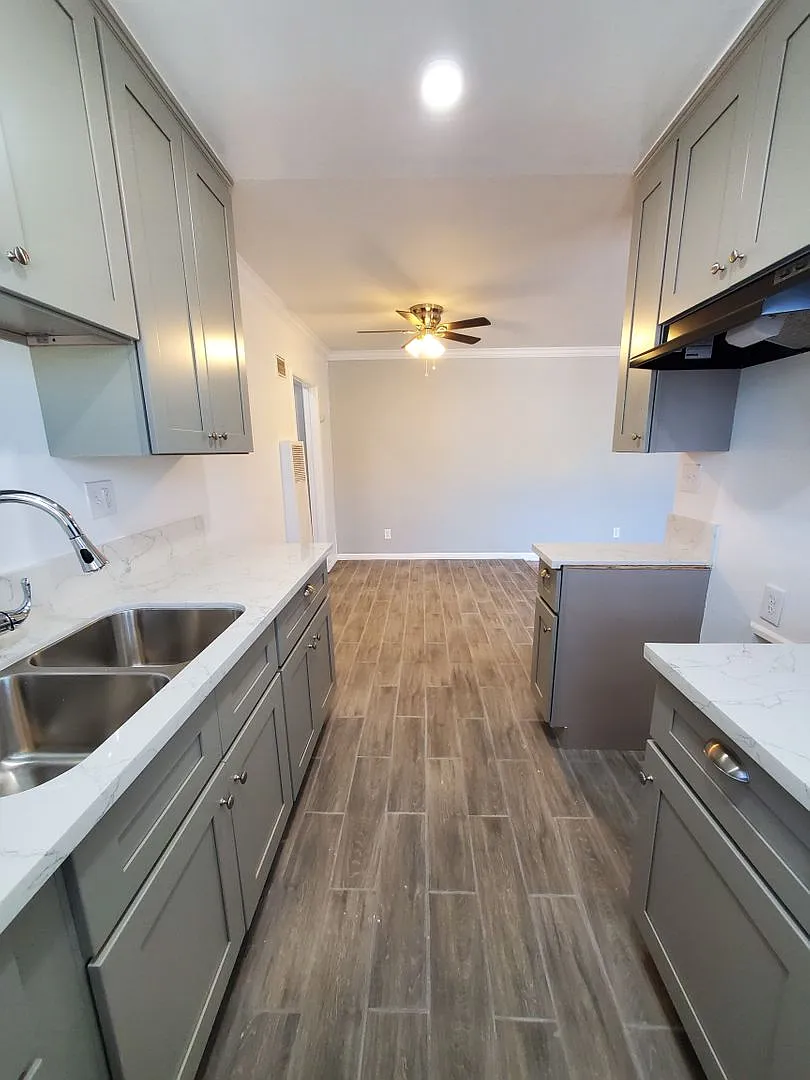 1 bed, 650 sqft, $1,900 — Photo 4