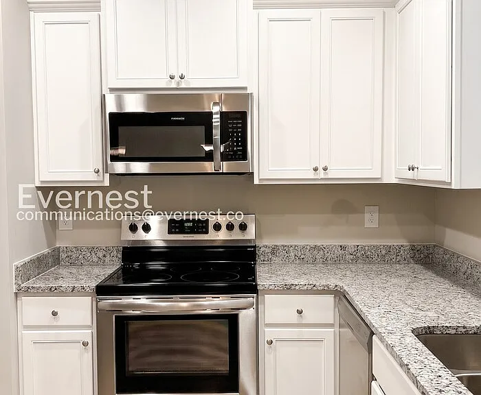 106 Culver St — Photo 4