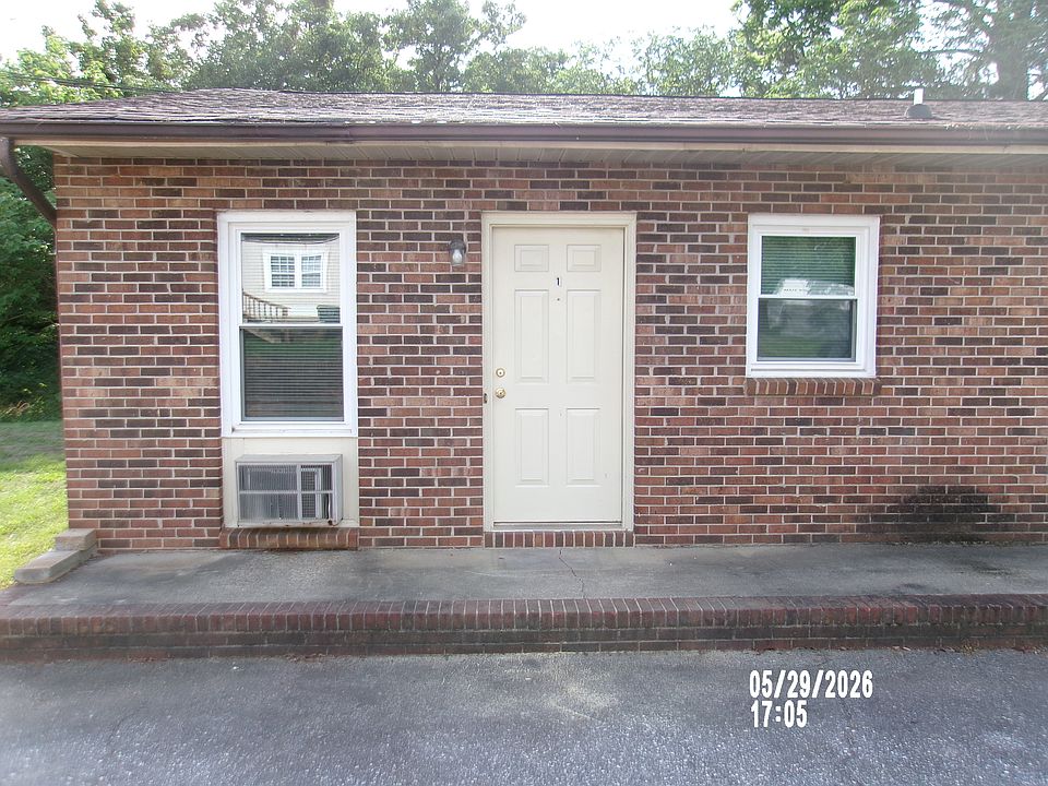 1st image of 1425 1st Ave NW #1