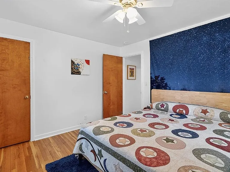 1733 Porter Ave — Photo 4