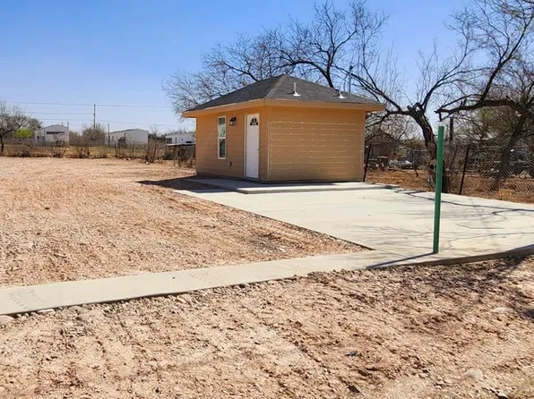 248 Victoriano Ave, Eagle Pass, TX 78852