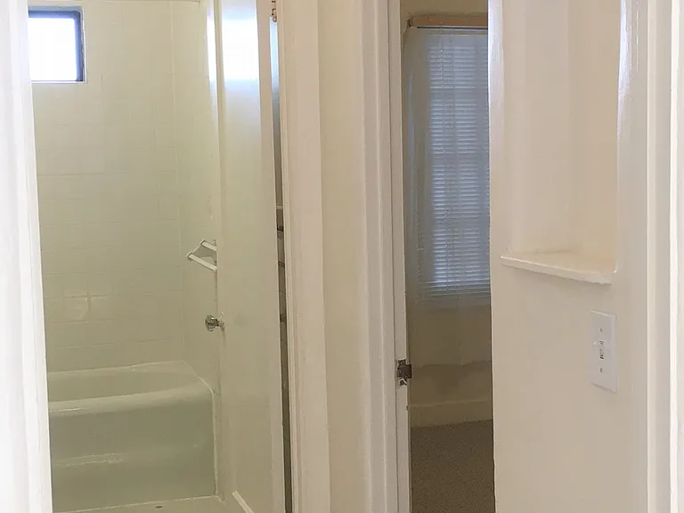 1217 Oak Grove Ave #8 — Photo 6