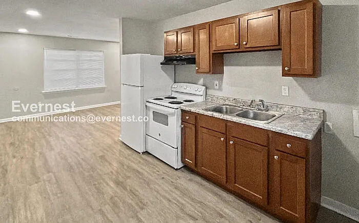 Building Photo - 1024 4th Ave W #B