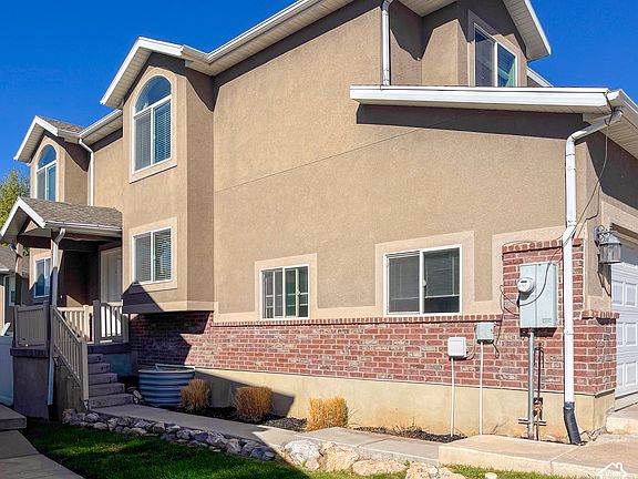 2nd image of 838 N Sapphire St