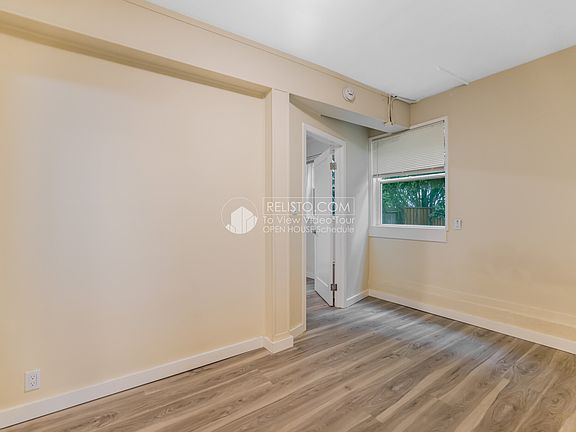 5th image of 634 Cabrillo St