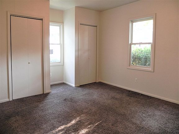 4th image of 307 S Jefferson St