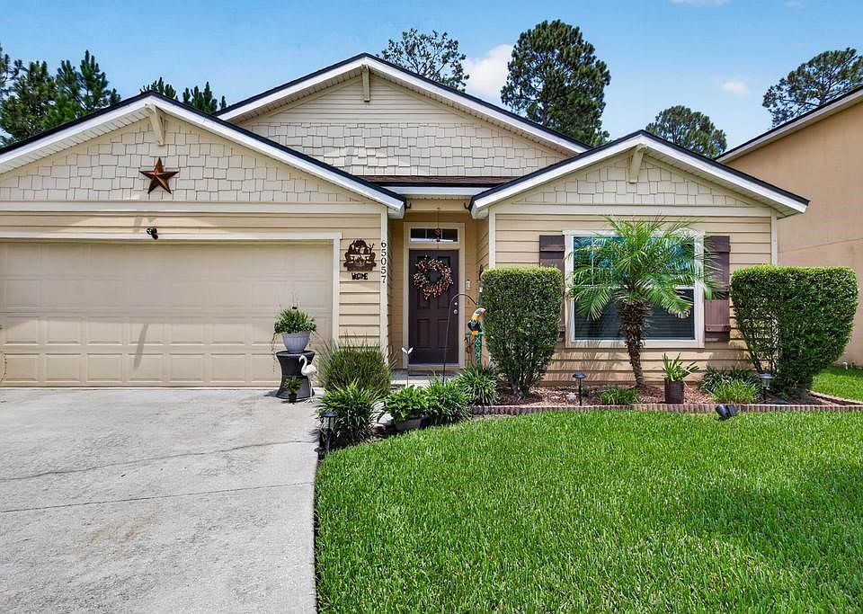 1st image of 65057 Lagoon Forest Dr
