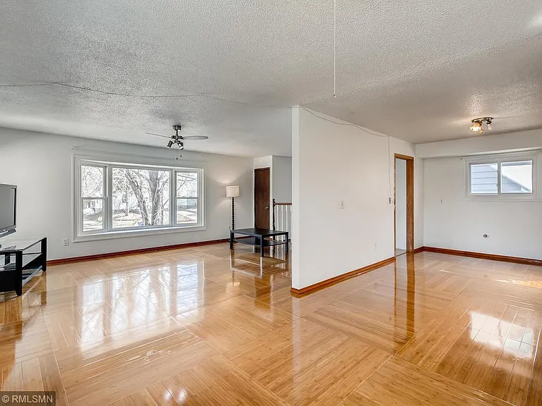 1649 Fernwood St — Photo 5