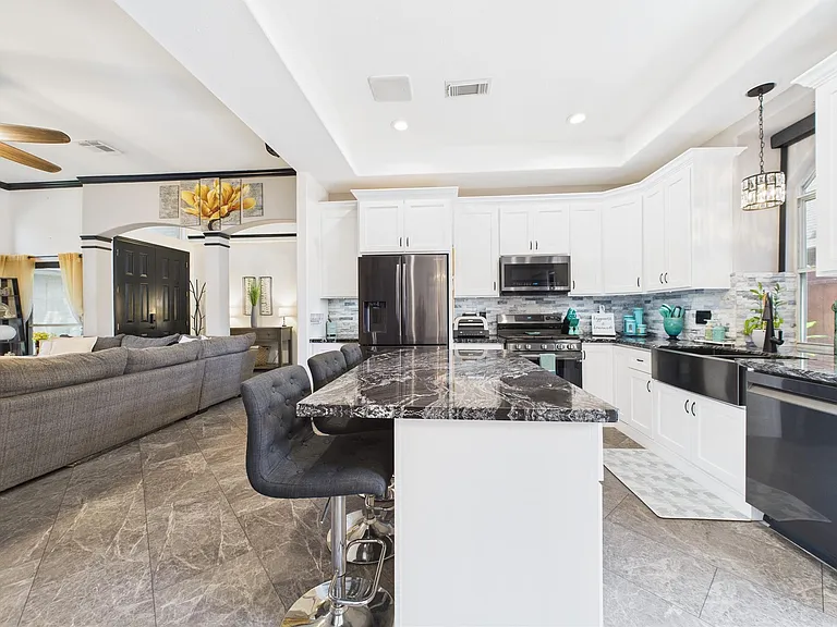 203 Las Brisas St — Photo 16