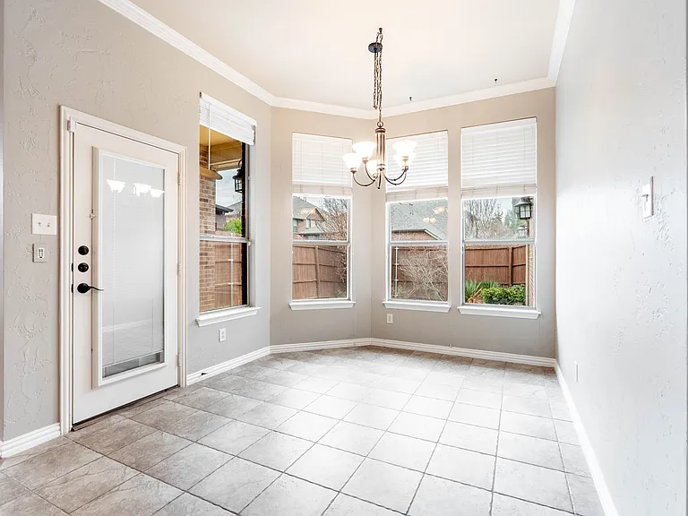 935 Panther Ln — Photo 12