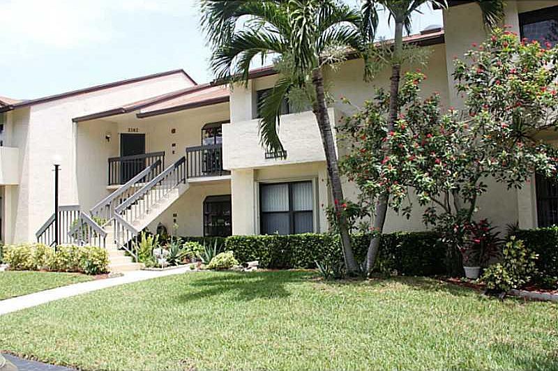 1st image of 3384 Lucerne Park Drive #2B