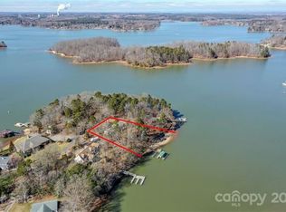 148 Honeysuckle Ln, Mooresville, NC 28117