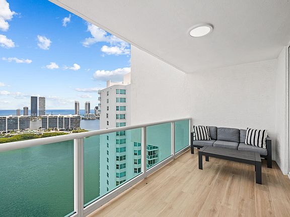 4th image of 3301 NE 183rd Street #2906