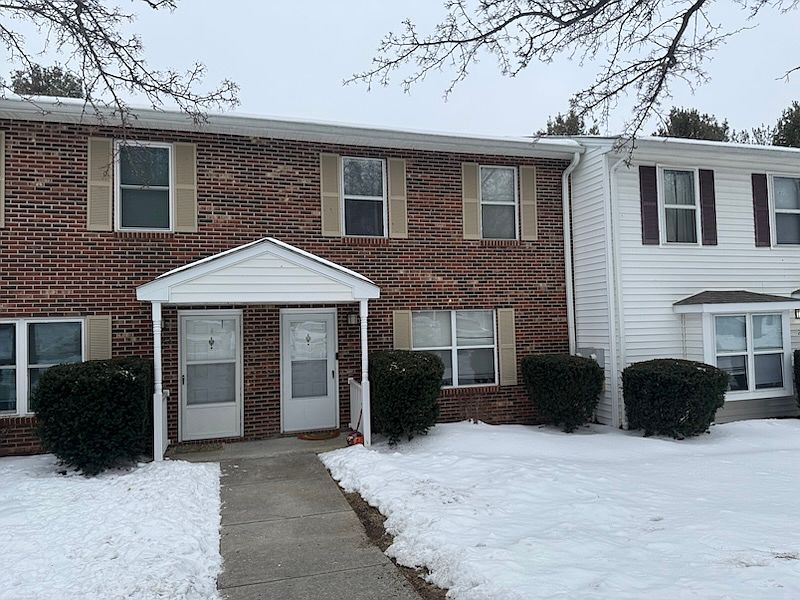 1st image of 227 Janie Ln