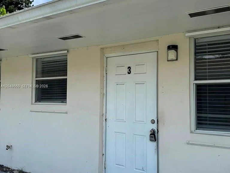 16001 NE 18th Pl #3 — Photo 3