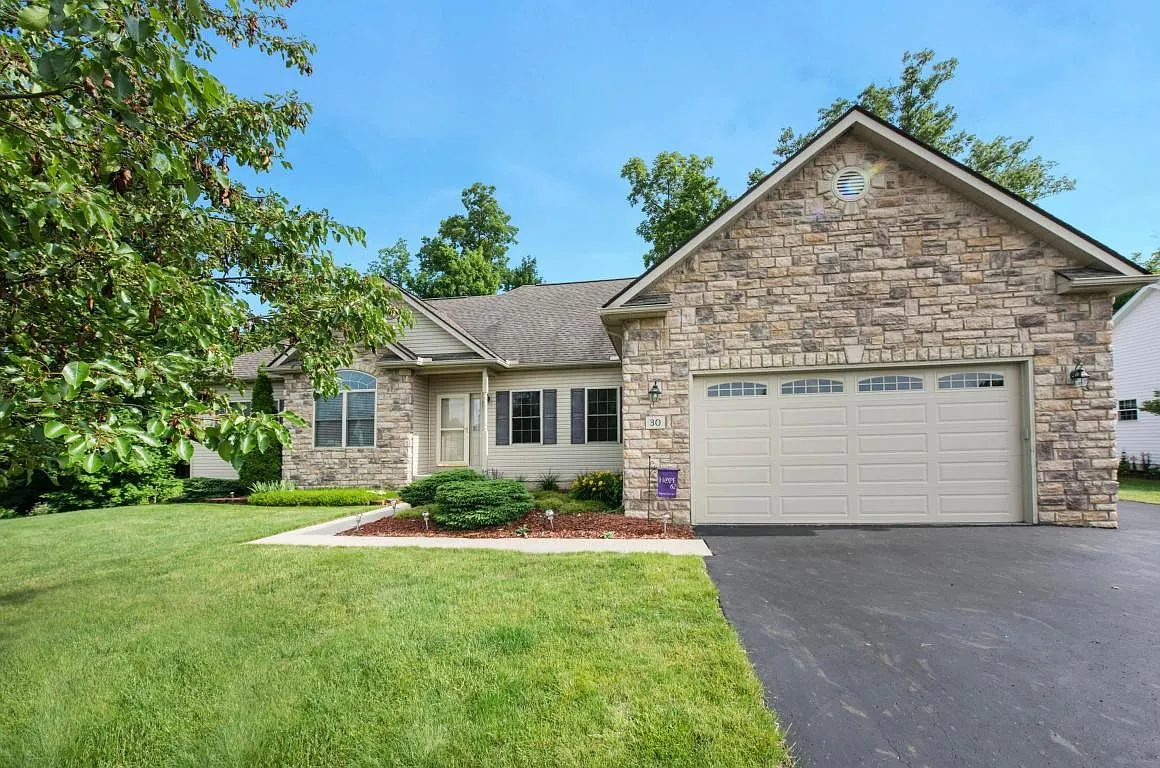 30 Jefferson Ridge Dr photo 1
