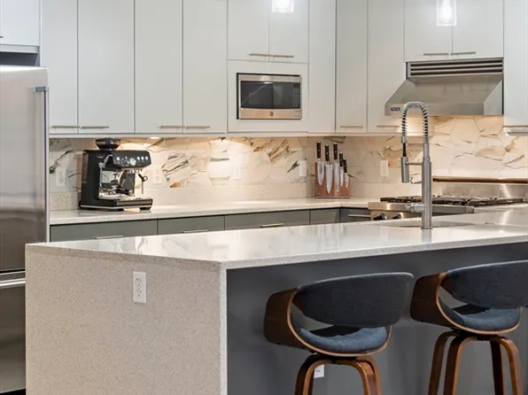 30 Union Park St Unit 205, Boston, MA 02118