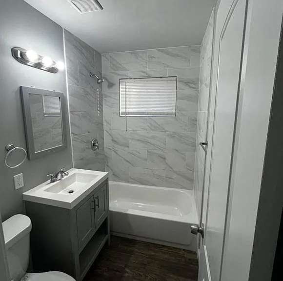 Skylark Point Apartments — Photo 18
