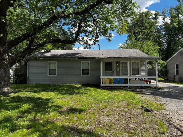 508 Saint James Dr, East Saint Louis, IL 62206