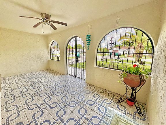 3rd image of 10774 SW 175th Terrace