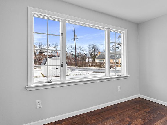 4th image of 406 Turnpike Ave