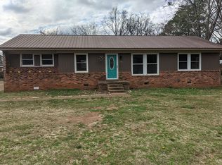 3813 Lakewood Dr NW, Huntsville, AL 35811