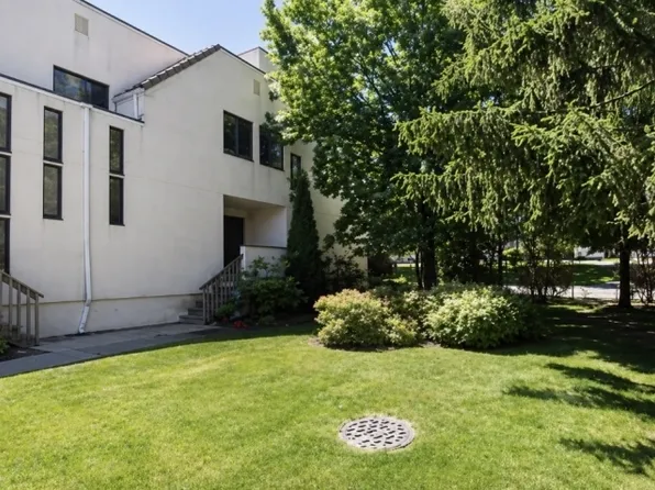 33 Cerone Ct, West Orange Twp., NJ 07052