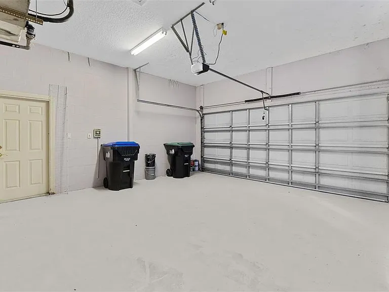 8507 Saint Marino Blvd — Photo 52