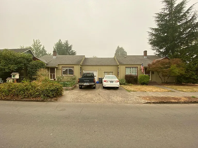 1352 NW Taylor Ave #1 — Photo 1