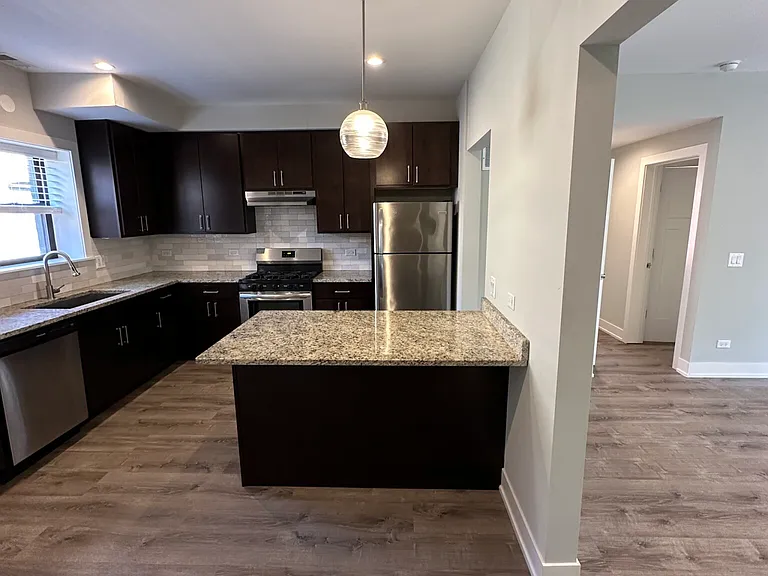 1142 Maple Ave #2 — Photo 1