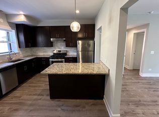1142 Maple Ave APT 2, Evanston, IL 60202