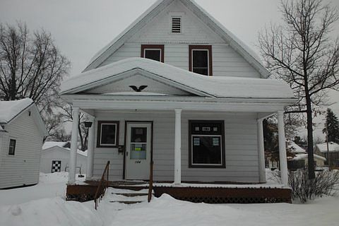 1st image of 104 E Washington Ave