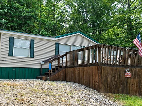3rd image of 635 Lakeshore Dr