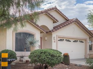 8483 N Cantora Way, Tucson, AZ 85743