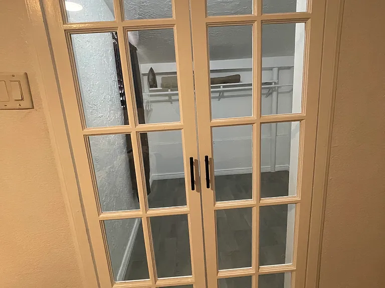 880 Coral Reef Dr — Photo 23