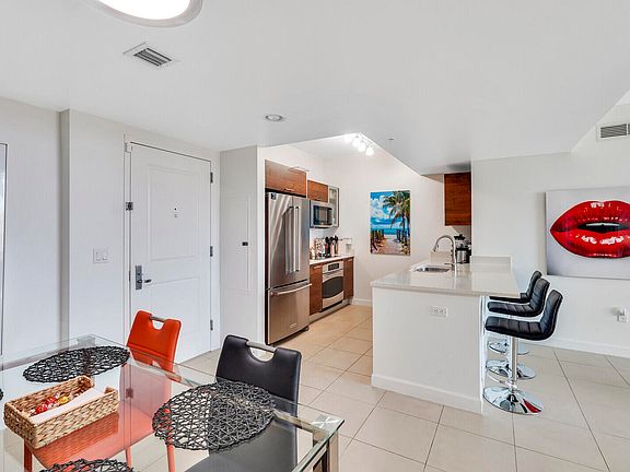 5th image of 480 Hibiscus St Suite 938