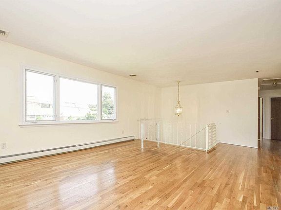 3rd image of 66 Smith St