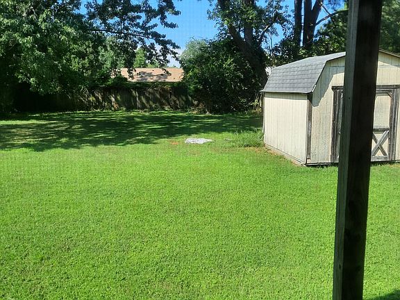 3rd image of 317 Judy Dr
