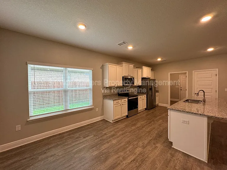 7982 Silver Maple Dr — Photo 10