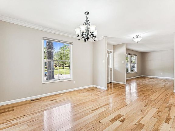 4th image of 252 Monroe Mill Dr