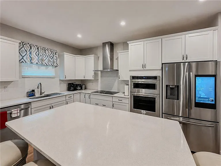 45 Woodford Dr — Photo 10