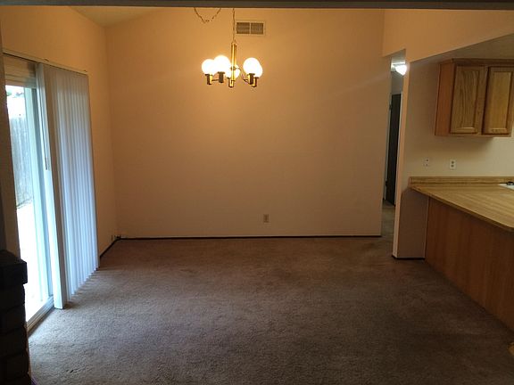 4th image of 4906 Saddlerock Way