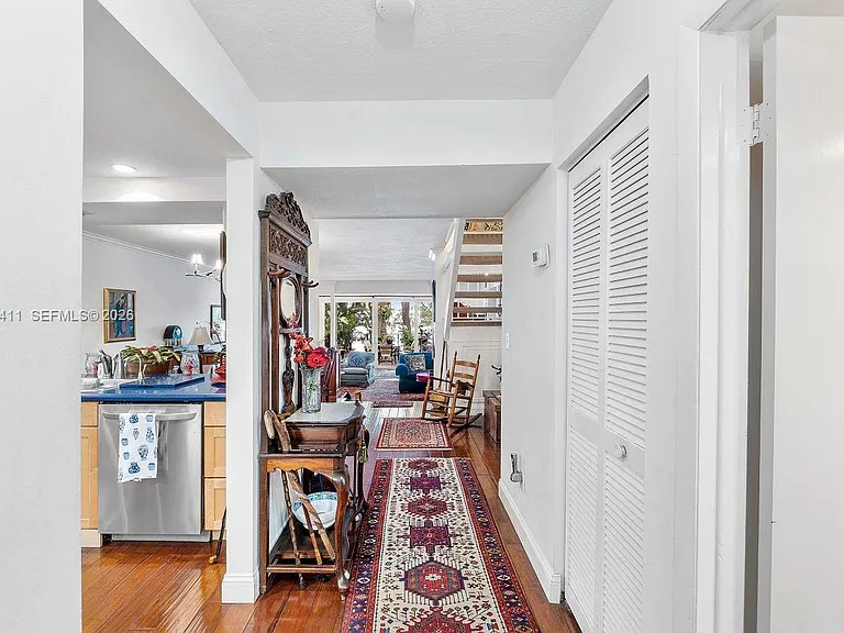 4905 SW 71st Pl — Photo 8