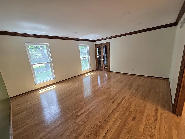 4614 Woodland Dr — Photo 5